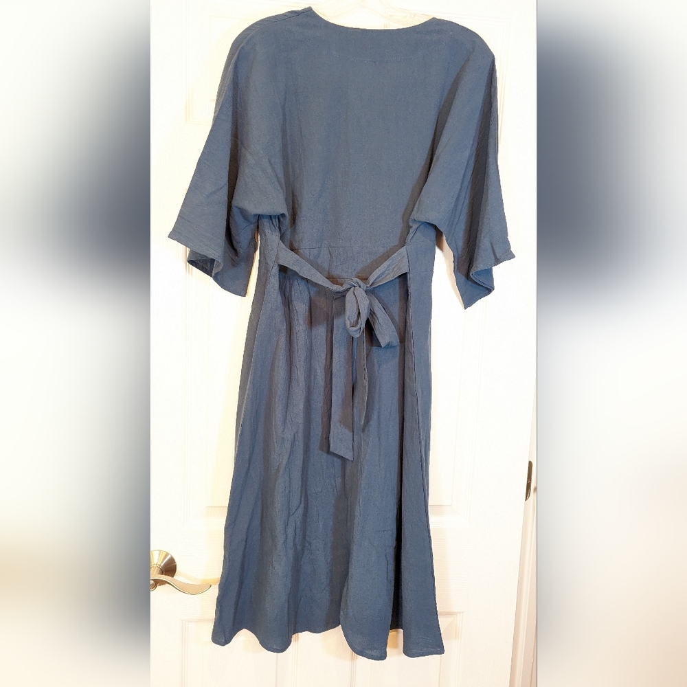 NWT Ursime Women's Maxi short sleeve back tie v neck crape material dress size M